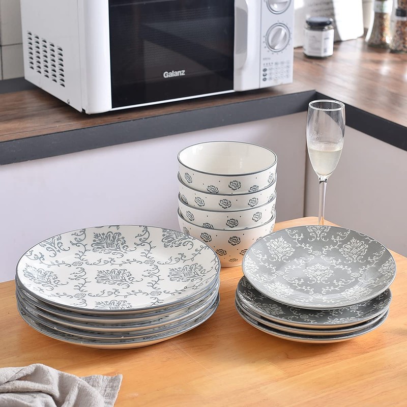 Original Heart 12-Piece Dinnerware Set, Ceramic Dish Set with Plates,
