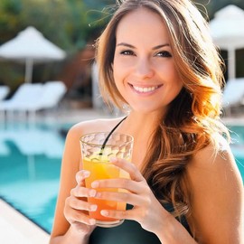 Amazing Abby - Iceberg - 24-Ounce Plastic Tumblers (Set of 8), Plastic Drinking Glasses, All-Clear High-Balls, Reusable Cups, Stackable, BPA-Free, Shatter-Proof, Dishwasher-Safe