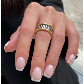 Square Press on Nails Short French Fake False Nails With Glue，Short Coffin Fake Nails Kit Classic Opaque Acrylic Nails for Women Girls in 24 PCS (Short Tip White)