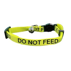 LARRYROO Cat Collar With DO NOT FEED Print - Soft Nylon & Safety Release Buckle (Yellow)