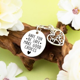 VIESUJI Sweet 16 Gifts for Girls “Stay Safe Have Fun Make Good Choices Keychain 16 Year Old Girl Birthday Gift Ideas New Driver Gifts for Teen Girls