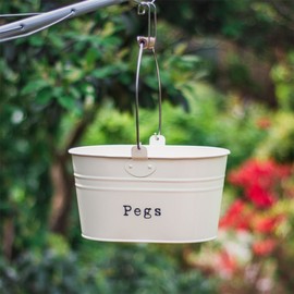 Harbour Housewares Industrial Laundry Peg Bucket - Vintage Style Steel Kitchen Storage Tub with Hook, Handle - Cream