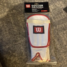 WILSON SOCCER SHIN GUARDS; Large; Brand New; H0501-L