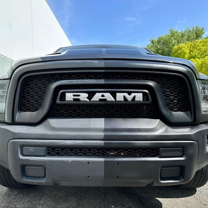 3D Instant Shine Back to Black Exterior Spray Dressing -