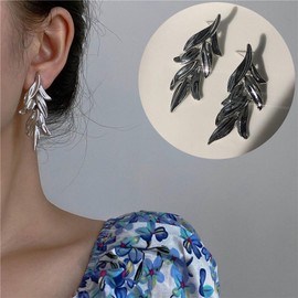 Zeshimb Silver Leaf Drop Earrrings Boho Leaves Chandelier Dangle Earrings Simple Leaf Cluster Earrings Wedding Statement Earrings Jewelry for Women