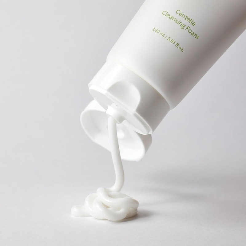 Centella Cleansing Foam – Espuma con CICA y ácido salicílico,