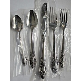 International Silver FRONTENAC 5 Piece Place Setting Unused Lyon International Stainless Flatware