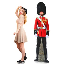 Beeveer 6 ft British Royal Guard Cardboard Stand-up Cutout Life-Size Standee Standup Britain London Theme Party Queen's Guard Cutout Photo Prop for UK Cultural Day British Birthday Travel Events