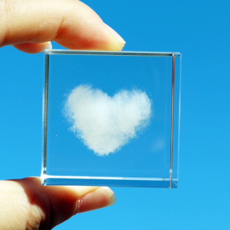 Crrezhai 3D Crystal Heart Cloud Cube 4CM Small Glass Paperweight
