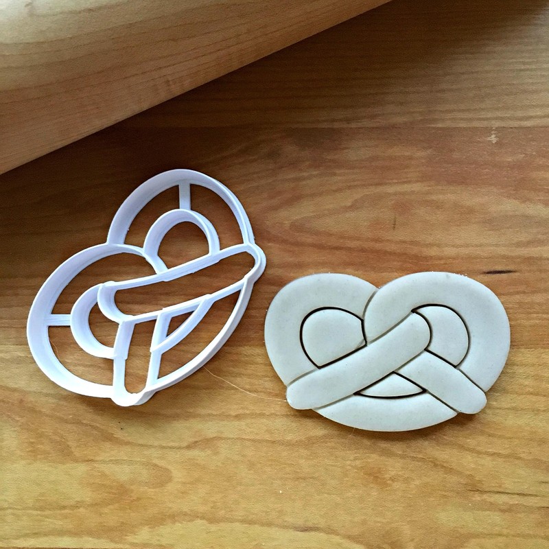 Sweet Prints Inc Pretzel Cookie Cutter - Dishwasher Safe (3.5"