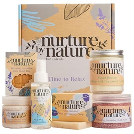 Nurture by Nature - Regalos de cuidado personal para mujeres, cestas de regalo de spa para mujeres y regalos de relajación, kit de spa en casa, juego de baño de 6 piezas con spray de almohada, vela