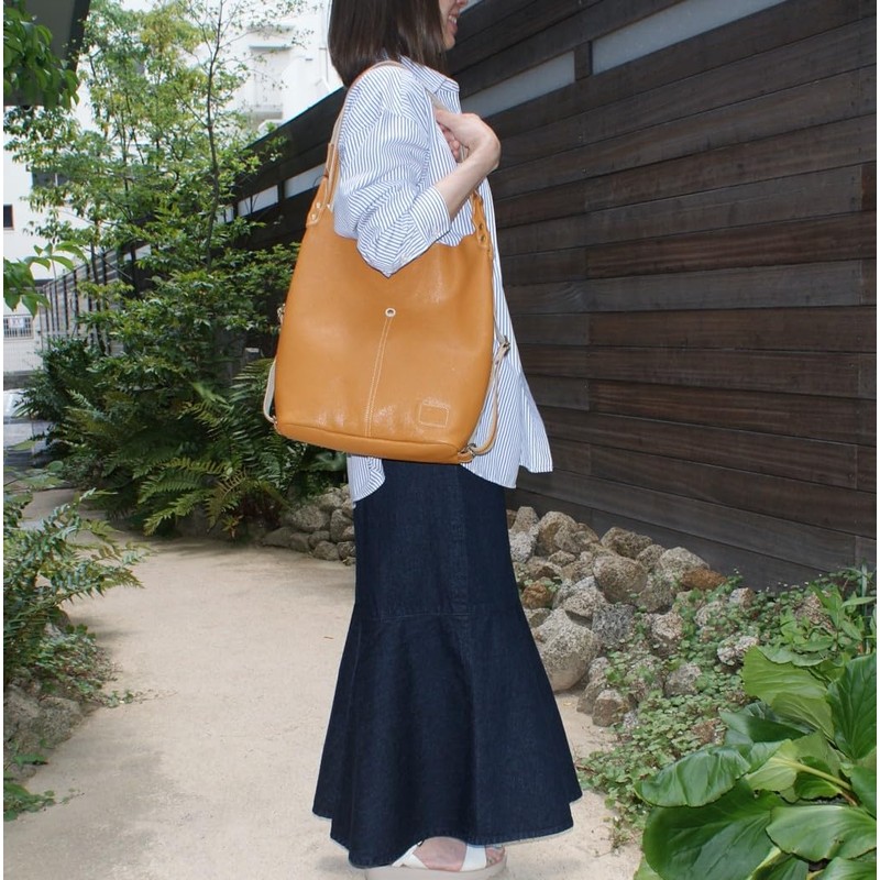 Lessefaire LY-510328 Pieza Tote One Shoulder Backpack (2-Way Backpack) Made