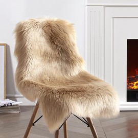 JXLOULAN Faux Fur Area Rugs Light Brown 60x90 cm Soft Fluffy Faux Sheepskin Rug for Bedrooms Floor Living Room Kids Rooms Decor