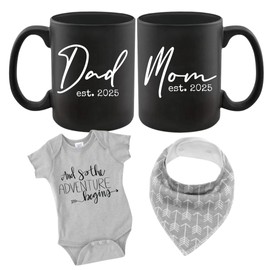 Juego de taza de corazón de 11 onzas con diseño de corazón "And So The Adventure Begin" (0-3 meses) de 0 a 3 meses) para mamá y papá para padres nuevos y futuros