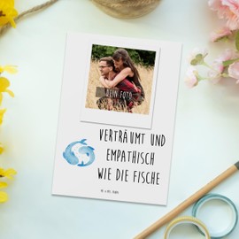 Mr. & Mrs. Panda Personalisierte Foto Postkarte Sternzeichen Fische - Geschenk, Geschenk März, Astrologie, Aszendent, Horoskop, Fische Sternbild,