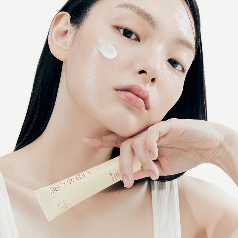 veramore Brightening Glowing Sun Serum 50ml - Sun Serum 50ml