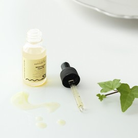 Moisturizing glow Whitening iron face oil makes your face shine~ / 보습광채화이트닝다리미 페이스오일 얼굴에 빛이나요~
