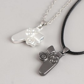 Ozmw 1 Pair Magnetic Necklace Couple Necklace, Game Controller Pendant Necklace, Matching for Couples or Best Friends Birthday Gift, Metal