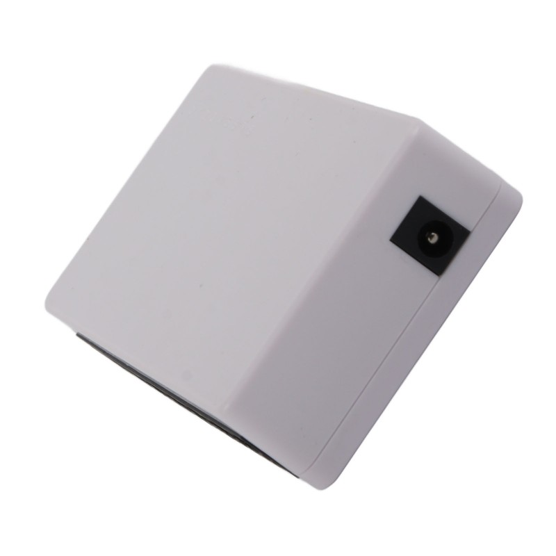 8 Port 10/100Mbps Ethernet Switch Support Desktop Wall Mount Unmanaged