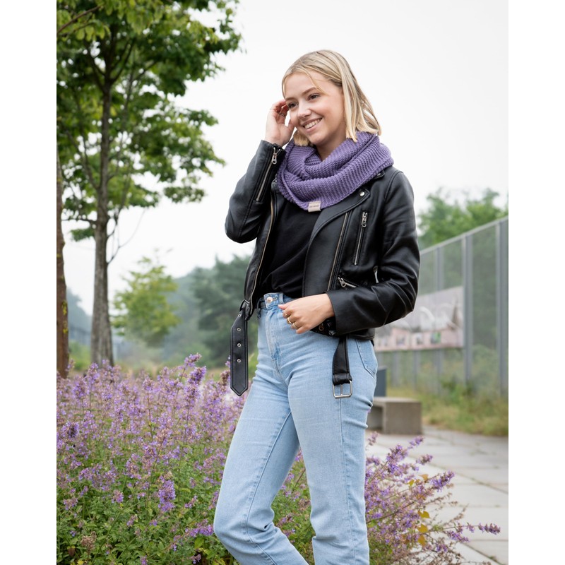 KNIT FACTORY - Jamie Loop Scarf - Knitted Tube Scarf