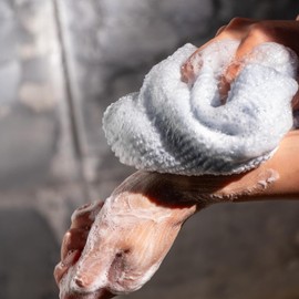 Asayu Japan Toalla Exfoliante Japonesa, Toalla de Lavado Corporal de Superficie Suave, Paño Largo de Frotación para la Espalda para Ducha y Baño - Azul Claro x Blanco