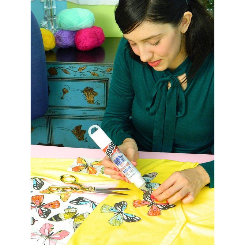 E6000 565000 Fabri-Fuse Adhesive, 2 fl oz Hang Bottle