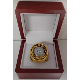 Dick Barnett - 1972 New York Knicks Championship Ring With Wooden Display Box