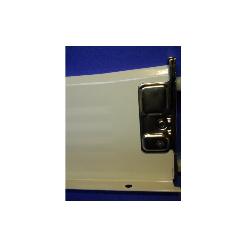 4 Pairs of Blum Metabox Screw-On Drawer Standard Front Fixing