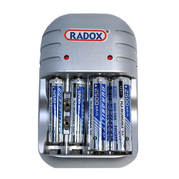 Radox Cargador De Baterías para AA, AAA Y 9v Incluye: 2 Pilas AA Y 2 Pilas AAA