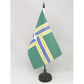 Portland City Table Flag 5'' x 8'' - Oregon - USA Desk Flag 21 x 14 cm - Black plastic stick and base - AZ FLAG