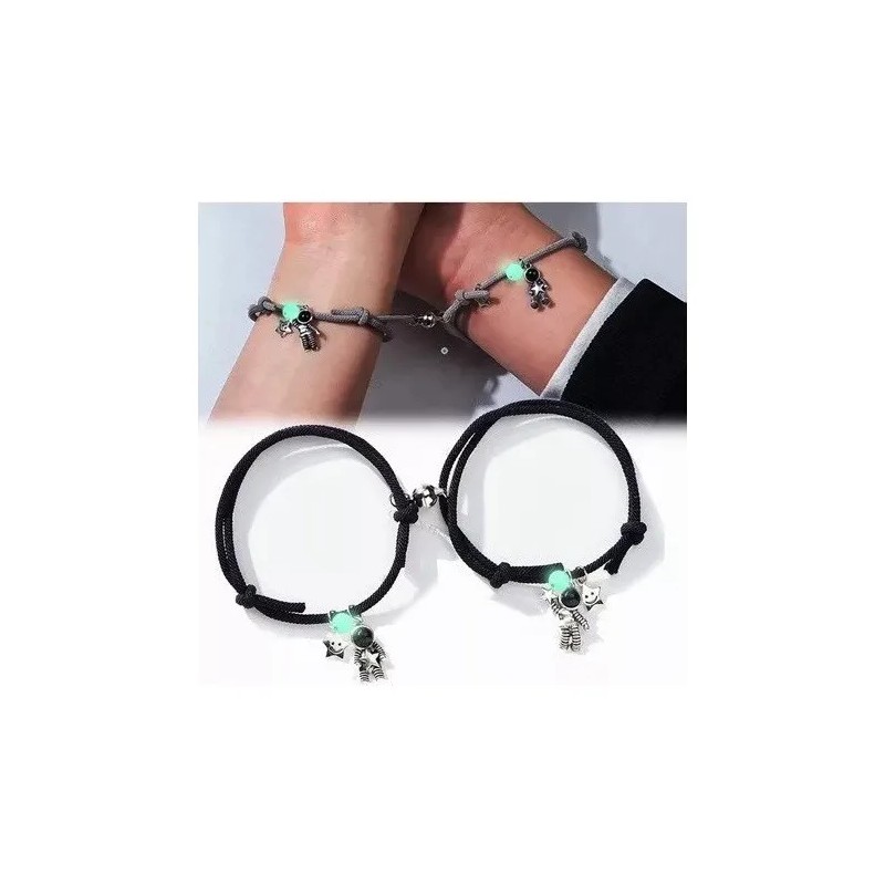 Set 2 Pulseras Para Parejas Imán Astronauta Brilla Oscuridad Color
