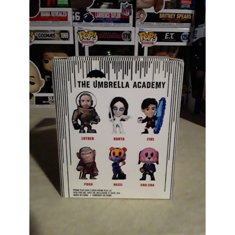 The Umbrella Academy: Vanya! Stylized Collectible Figure!