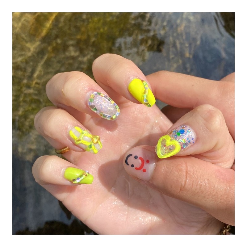 MunNail Neon Bling Heart - Long Point / MunNail 네온블링하트