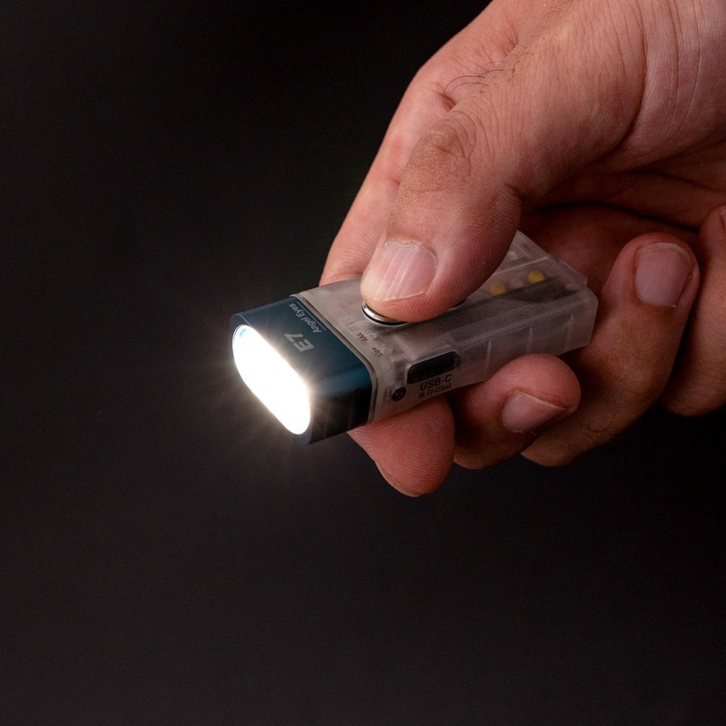 RovyVon E7R Keychain Flashlight, Glow in the Dark Dual Power