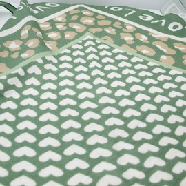 Gloop Women's Scarf XXL Triangular Scarf Women's Triangle Scarf Cotton Muslin Scarf Poncho Without Scratching on Skin Made in Italy 135 cm × 135 cm × 220 cm, 02683a2 Green, Unit size