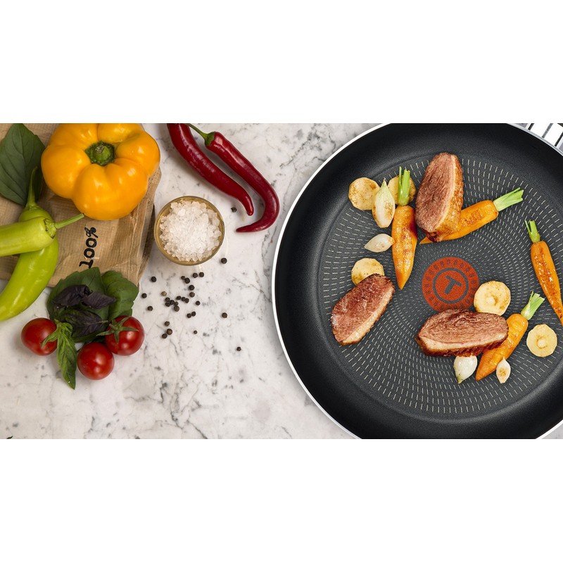 Tefal B3010272 Extra-20cm Omelette Pan, Aluminium, Black, 20 cm
