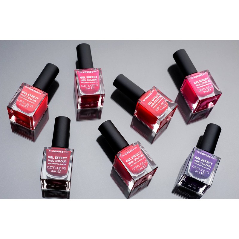KORRES Sweet Almond Gel Effect Nail Colour No. 76 Smokey