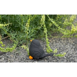 Stone and Style Stone Figure Bird Blackbird Frost Resistant Weatherproof Birds