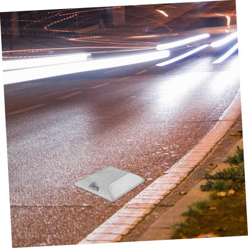 STOBAZA 4pcs Reflective Road Markers Durable Plastic Driveway Reflectors for