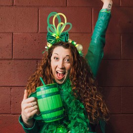 Uranian Light Up St. Patrick's Day Headbands Led Green Shamrock Headband Glowing Irish Hair Band Holiday Festival Hair Accessories for Women and Girls