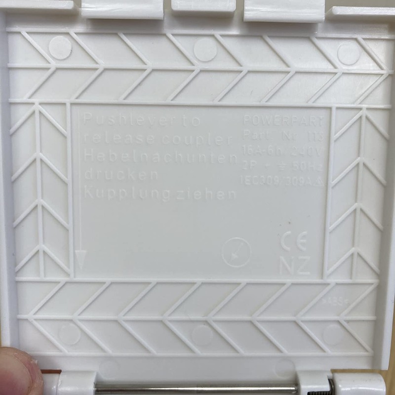 CARAVAN FLUSH FITTING 240V 3 PIN MAINS PLUG INLET BOX