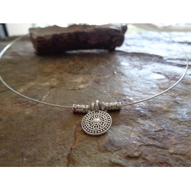 ⊹⊱ ★ ETHNO HALSREIF MIT KLEINEM MANDALA ANHÄNGER UND SPACERN ★ ⊰⊹ einmaliger Halsschmuck in silberfarben