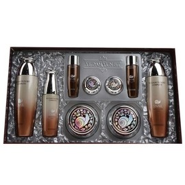 Meoncell Women's Skincare 5-piece Set Snail Slime Cream Set Skin Emulsion Essence Eye Cream Nutrition Cream Basic Cosmetics 5-piece / 메온셀 여성 스킨케어 5종세트  달팽이 점액 크림 세트 스킨 에멀전 에센스 아이크림 영양크림 기초 화장품 5종