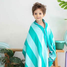 Quut Beach / Pool Towel for Kids with Game - Ultra Fast Drying Microfibre, Sand Free - Compact, Lightweight (Safari, M - 140 x 70 cm)