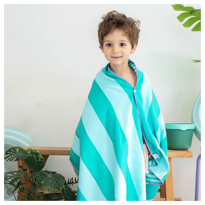 Quut Beach / Pool Towel for Kids with Game -