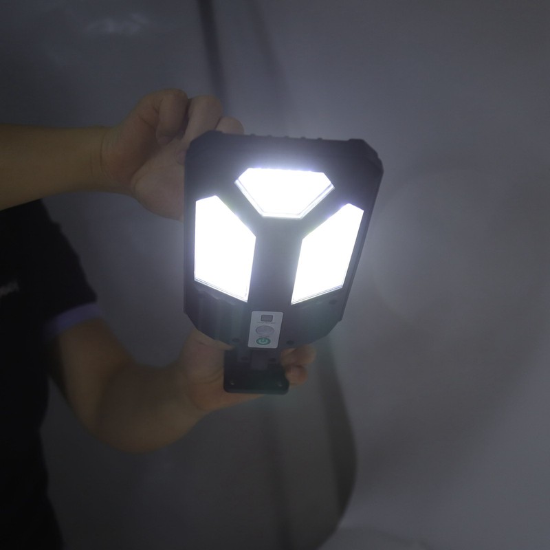 Solar Wall Light IP65 Waterproof 3000LM 2400MAH Battery Motion Sensor