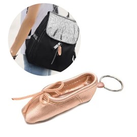 Montesy Handcrafted Ballet Shoe Keychain Silk Pointe Shoe Keyrings Elegant Key Accessory for Ballet Dances Enthusiasts