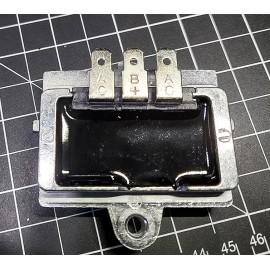 CASE, CASE INGERSOLL, INGERSOLL Onan Replaces #191-222 Voltage Regulator Rectifier and New Bolt Rectifier