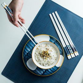 Ceramic Chopsticks, 3 Pairs of 24 cm Reusable Chinese Chopsticks, Chopsticks for Eating, Japanese Chopsticks, Sushi Chopsticks Set Made of Ceramic, Chopsticks Dishwasher Safe Gift Set