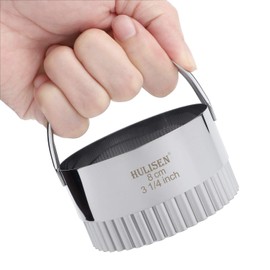 HULISEN Biscuit Cutter Set (5 Pieces/Set), Stainless Steel Round Biscuit Cutters with Handle, Wave Cookies Cutter with Fluted Edge, Professional Baking Dough Tools, Gift Package (Wave)